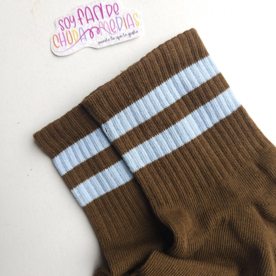 Tenis Entrelazando Colores - Marrón Celeste